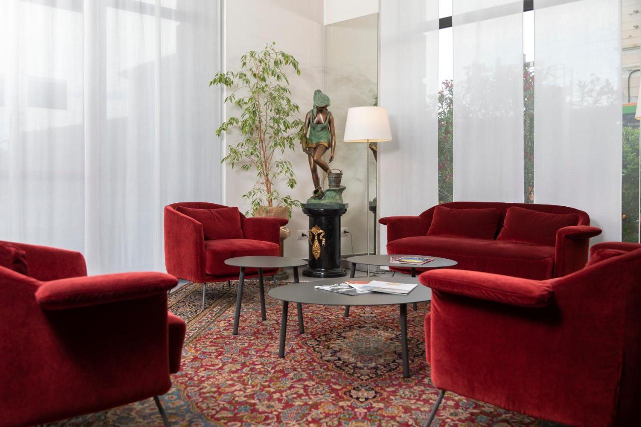 Hotel La Nuova Rotaia Галларате Экстерьер фото
